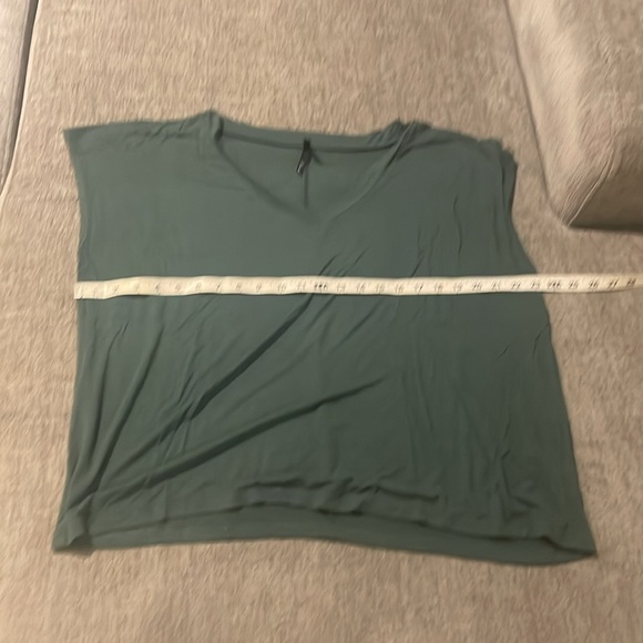 Yala Bamboo PJs/Leisure wear Size L - Picture 2 of 6